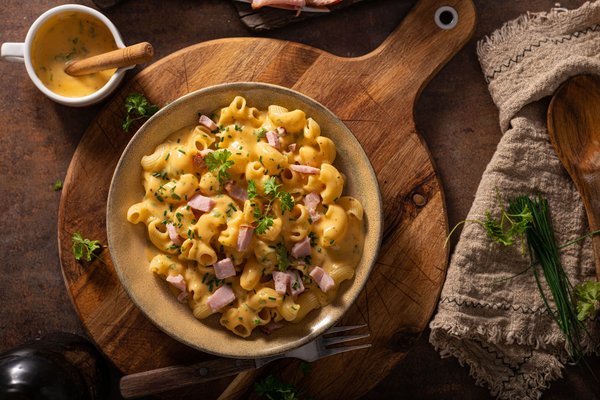 How to Achieve a Fluffy and Moist Lemon Poppy Seed Cake with a Zesty Glaze?